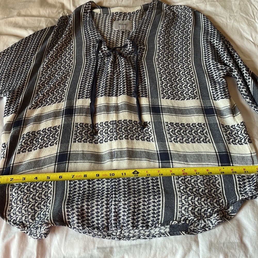 Small Rails Popover Blouse In Blue And White - image 4